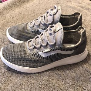 Vans womens tennis shoes - size 9.5. Only tried on.